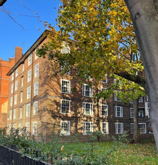 Stylish, Spacious 2 Bed 2 Bath Near Hoxton Square Leilighet London Eksteriør bilde